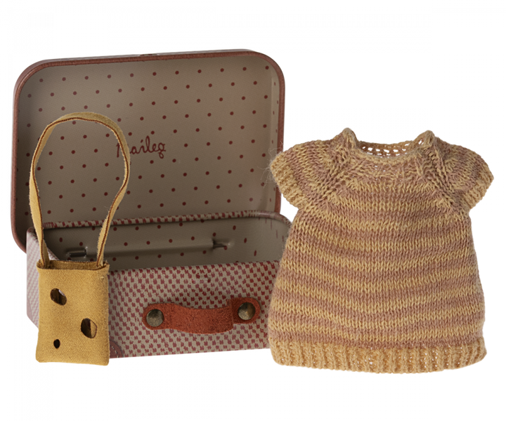 Maileg Knitted dress and bag in suitcase, Big sister mouse