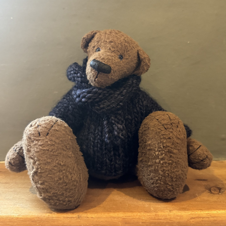 Alena Aleshina Bears - Gregory