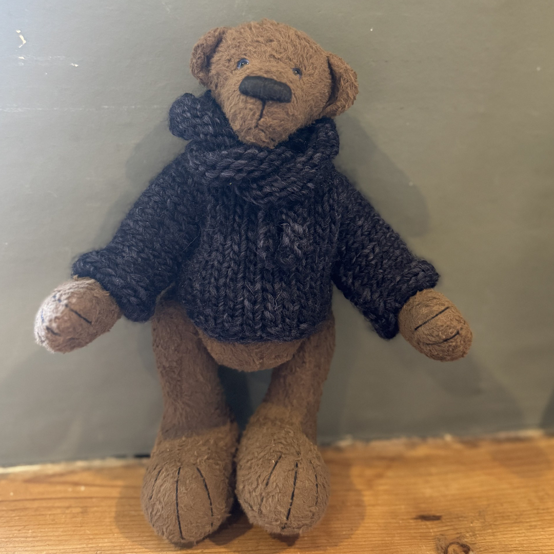 Alena Aleshina Bears - Gregory
