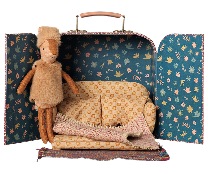 PRE ORDER | Maileg Reindeer in Suitcase – Little Sister | Christmas Maileg Playset