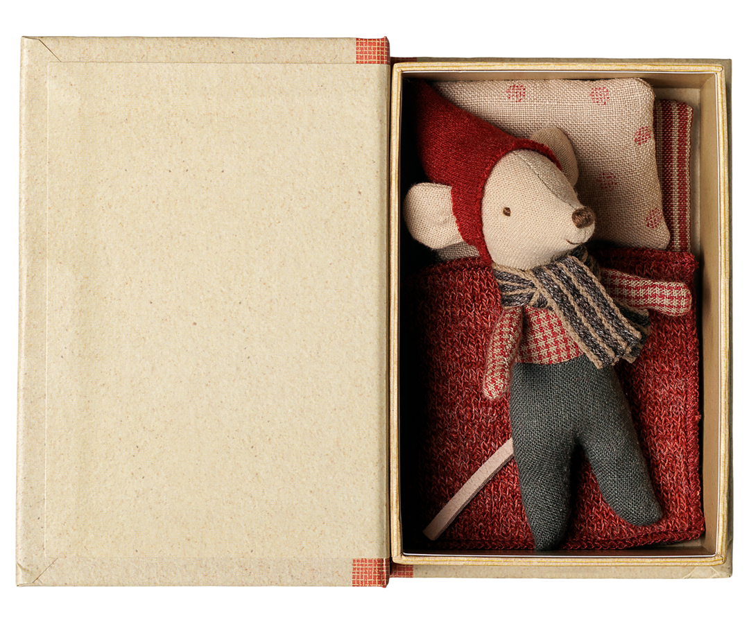 Maileg Christmas Mouse, Baby in Book | 14-6700-00