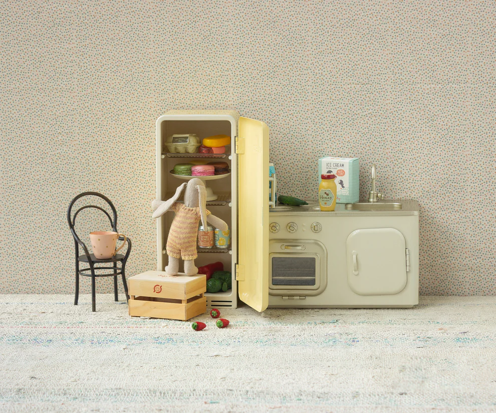 Maileg Fridge - yellow