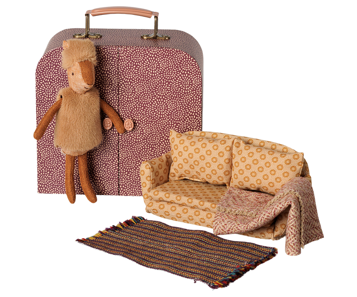 PRE ORDER | Maileg Reindeer in Suitcase – Little Sister | Christmas Maileg Playset