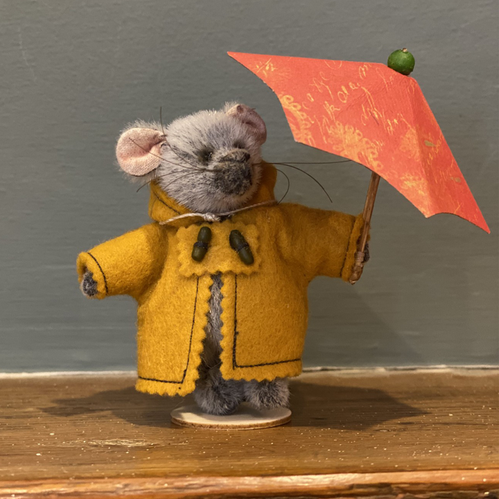 Puzzle Bears - Mouse with Umbrella