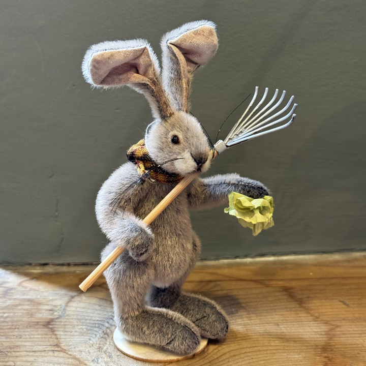 Puzzle Bears - Grey Hare with Rake