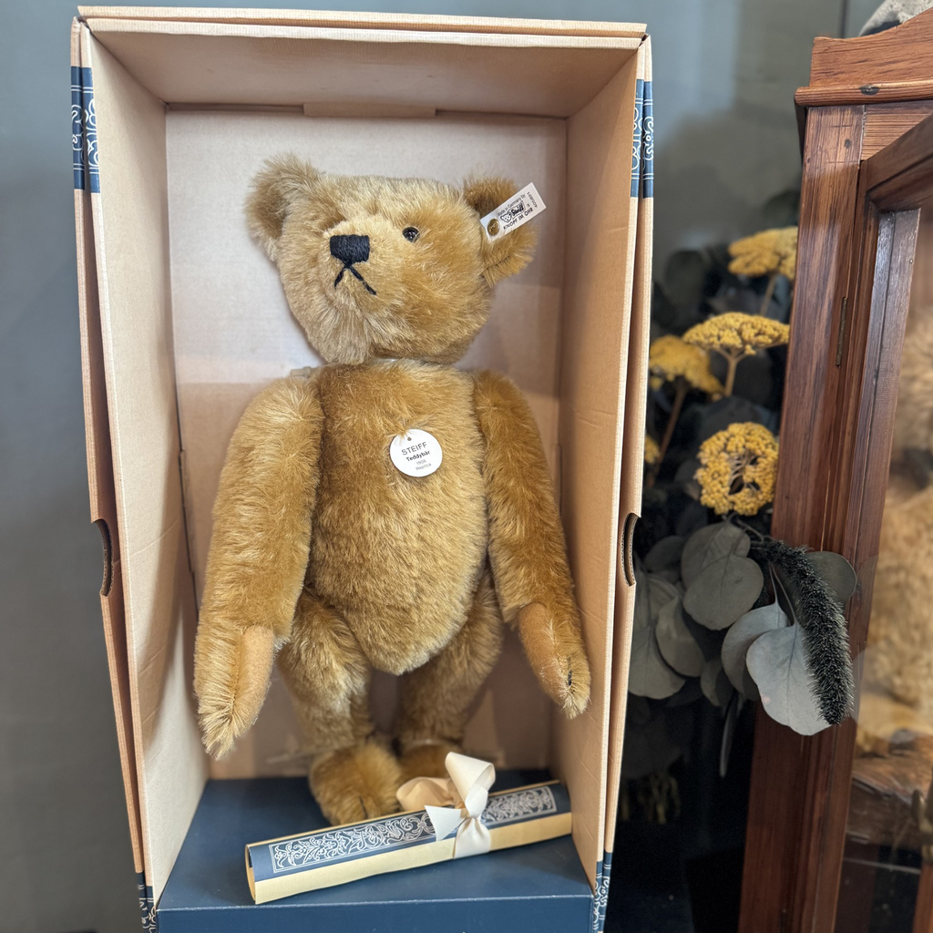 Steiff 1906 Replica 405891 - Asquiths Timeless Treasure Collection